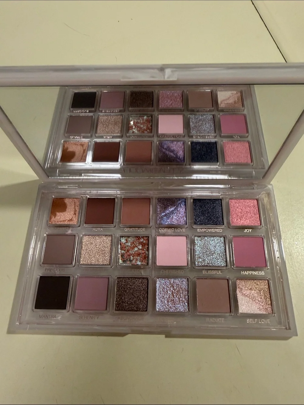 HUDA BEAUTY discontinued no